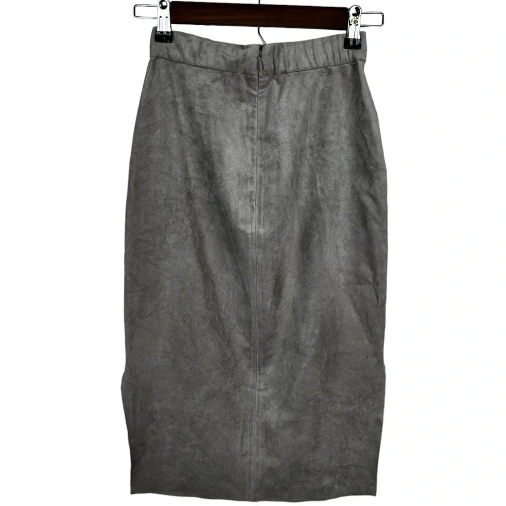Wilfred Free Aritzia • Vegan Suede Lis Skirt